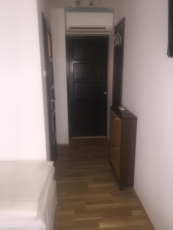 Magyar Golf Club Hotell Kisoroszi Exteriör bild